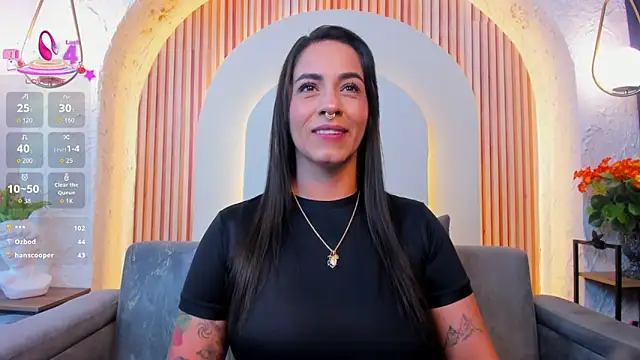 violet scott  online show from April 25, 12:41 pm