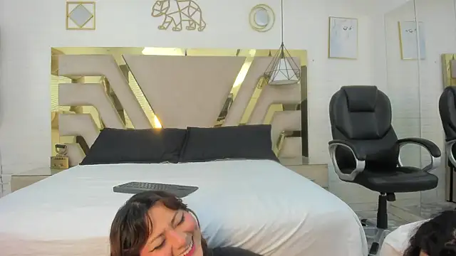 Goldentemptation  online show from April 26, 1:09 pm