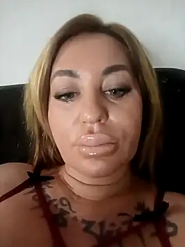 MiaMooly online show from January 18, 9:44 pm