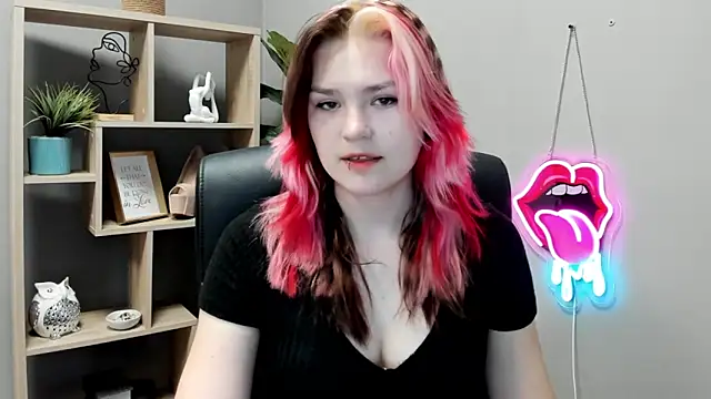 SweetLilyxo online show from June 9, 6:57 am