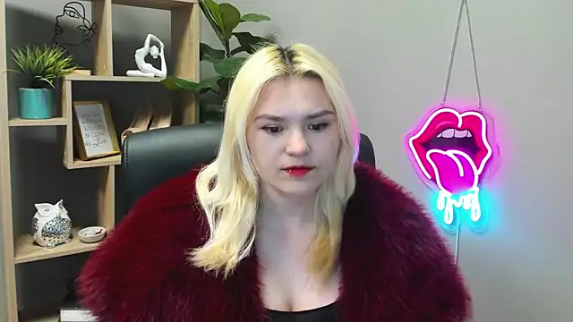 SweetLilyxo online show from April 21, 6:20 am