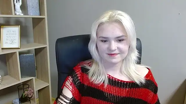 SweetLilyxo online show from February 10, 2:53 pm