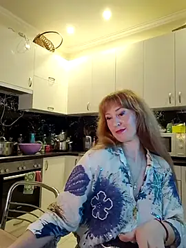 LanaBananaa  online show from April 18, 10:31 pm