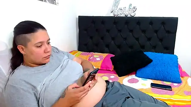 suzy paz online show from April 22, 11:24 pm