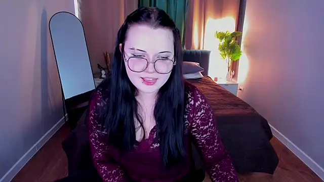 Kira G0ld online show from April 25, 9:12 am