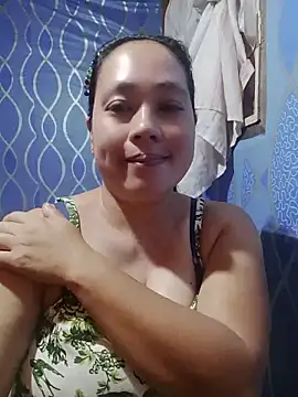 May Bombs online show from April 20, 9:29 pm