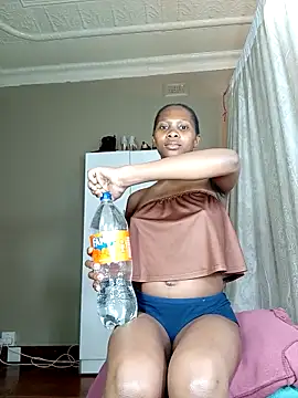 PussyFarrie online show from April 18, 10:31 pm