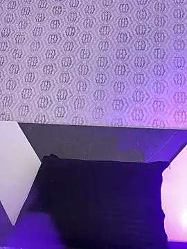 Mia rivers   online show from April 20, 7:50 pm