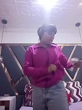 Maggyx online show from April 23, 1:24 pm