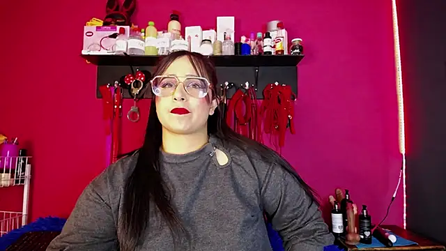 shannon queen- online show from April 23, 8:11 am