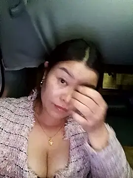 Jennie dogy online show from April 29, 5:30 pm