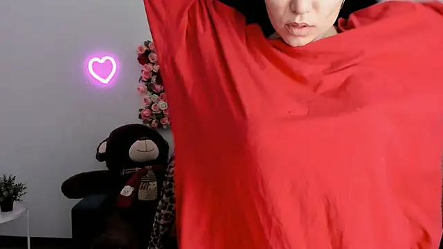 NeoGeisha online show from April 29, 7:00 am