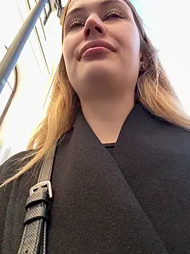 blonde exe online show from March 18, 1:16 pm