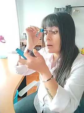 Lyonette reading1 online show from February 19, 2:38 pm