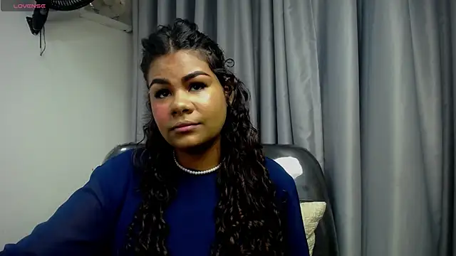 yaazhinii online show from April 20, 11:57 am