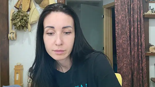 Poorlamb911 online show from April 1, 6:49 pm