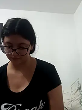 Dahlia-Rose online show from March 3, 3:23 am