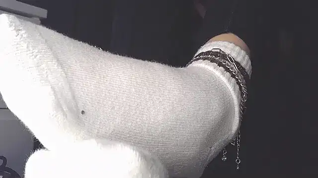 ArielsFeet333 online show from March 2, 2:22 am