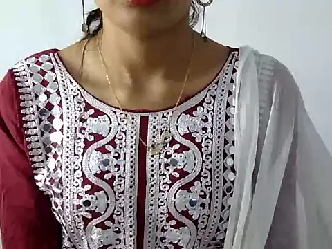 Mehaak  online show from February 15, 8:02 am