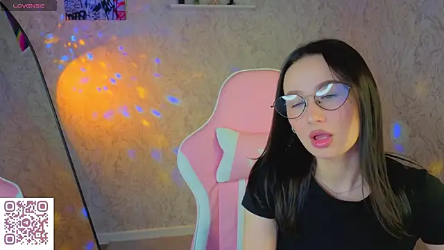  Kiki angel  online show from June 11, 1:05 am