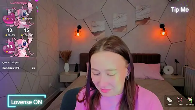  Kiki angel  online show from April 11, 7:45 am