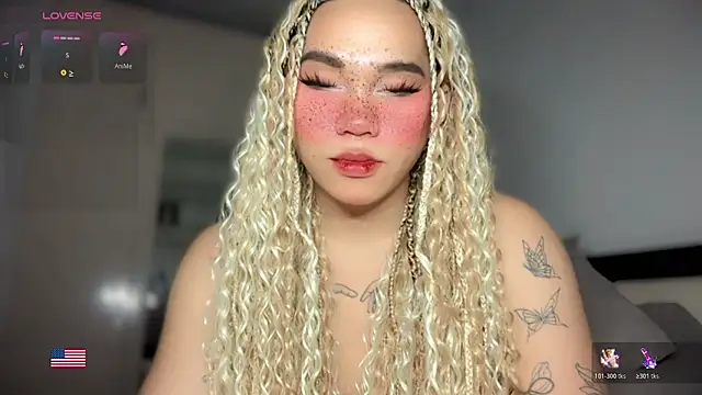 Kelly Mckinney online show from April 25, 1:52 pm