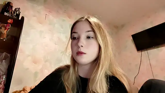 TiaBIanks online show from April 24, 12:52 pm