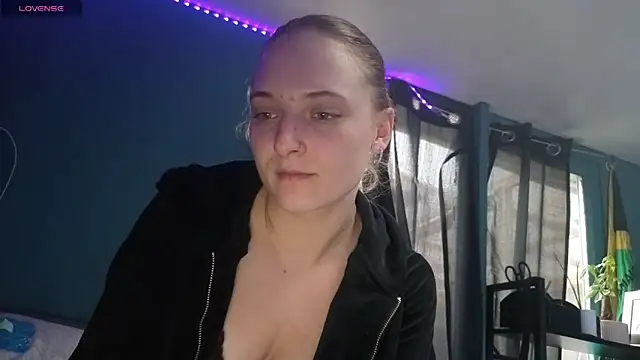 JadeAlexis403 online show from April 3, 6:17 pm