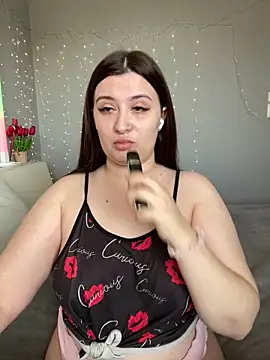 lipsi vikki online show from March 13, 6:47 am