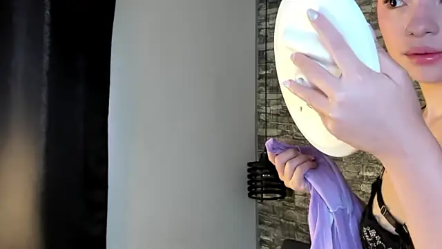 ASHLEY COLLINS1 online show from April 8, 2:19 pm