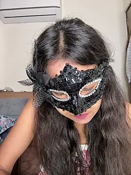 raavigirl online show from April 21, 6:53 am