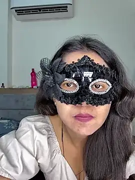 raavigirl online show from April 25, 3:31 pm