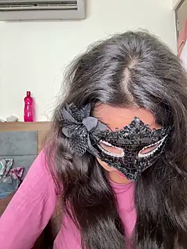 raavigirl online show from April 24, 6:44 pm