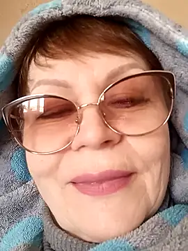 SophieBurns online show from March 1, 10:04 am