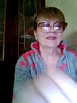 SophieBurns online show from April 26, 1:42 pm