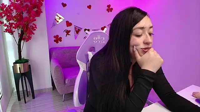 Alanna  scott online show from February 18, 3:38 am