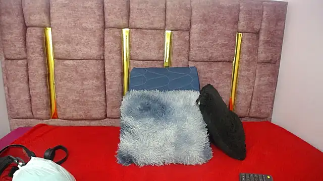 FRANCESCA LOVE  online show from April 22, 4:09 am