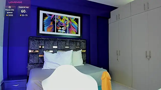 Emylilux online show from February 19, 12:37 pm