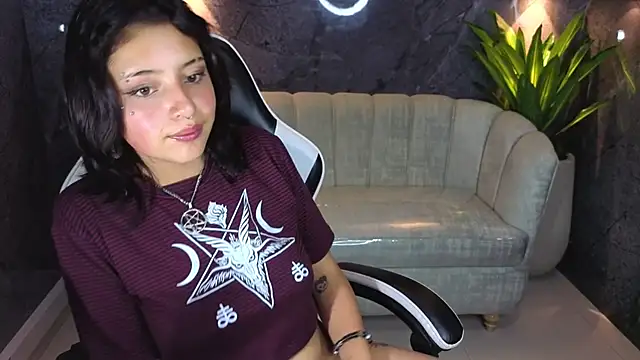 Lisa Doll Tx online show from March 7, 8:16 pm