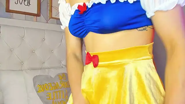 luna forever7 online show from April 9, 7:19 pm