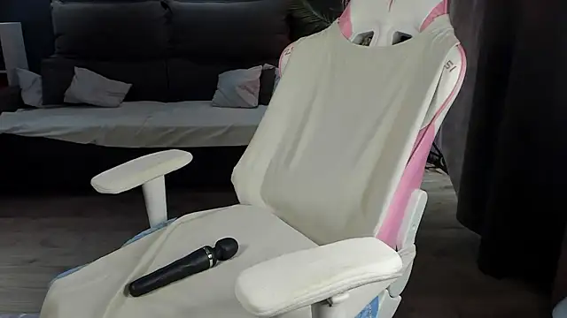 yours ann online show from March 11, 5:11 am