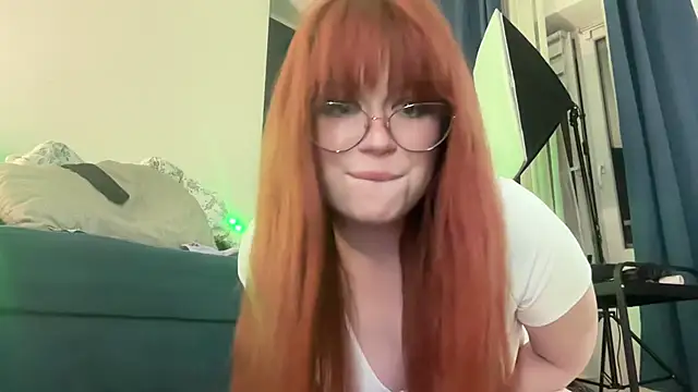 Sophiirose online show from May 2, 12:14 am