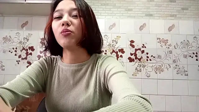 AnnettaBelsito online show from April 23, 1:35 pm