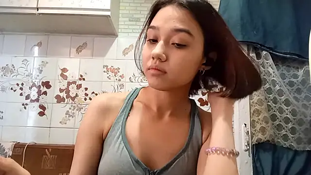 AnnettaBelsito online show from April 25, 8:39 am