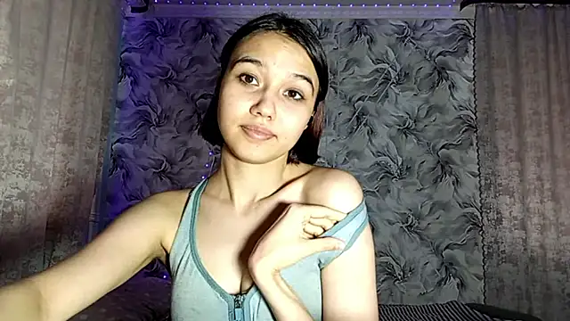 AnnettaBelsito online show from April 12, 12:08 pm