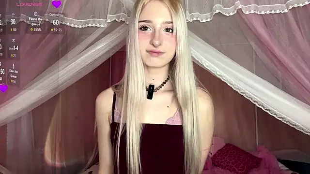 EvaQT online show from March 4, 7:15 am