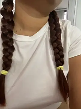 Emily Harpeer online show from February 12, 11:34 am