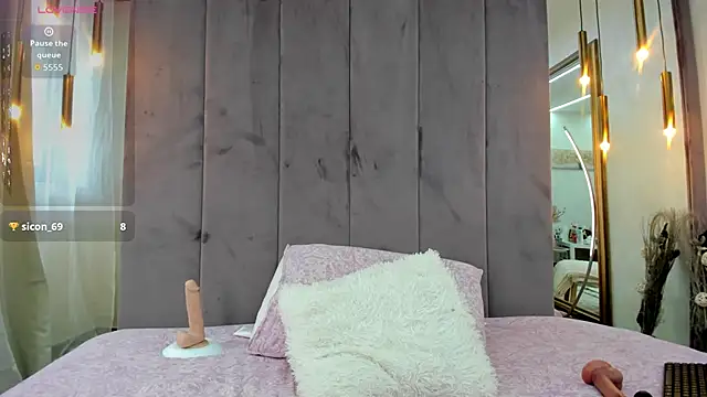 ElinaMoon  online show from March 24, 8:52 am