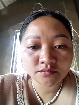Maiphu246 online show from May 7, 1:32 am