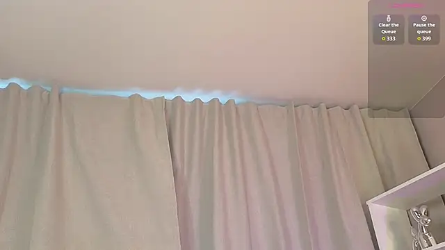 milly milligan online show from April 13, 11:00 am